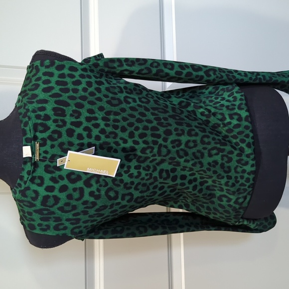 Michael kors Long sleeve cold shoulder green leopard print top - Picture 2 of 3